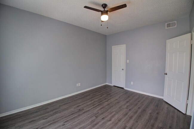 Building Photo - 2606 Rio Grande St