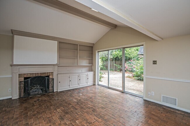 Building Photo - Colony Park Dr 3712/3714