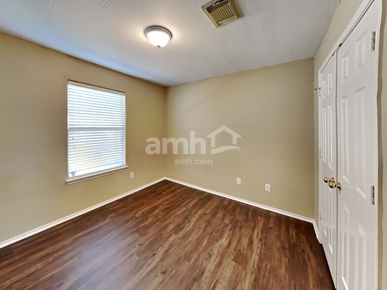 Building Photo - 6815 Baron Gate Ct