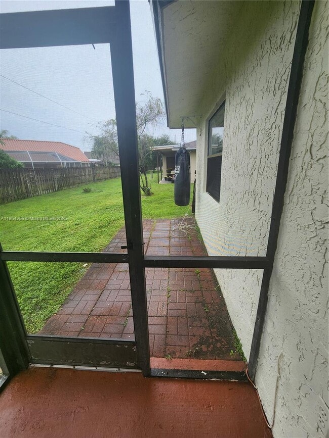 Building Photo - 10960 NW 29th Ct