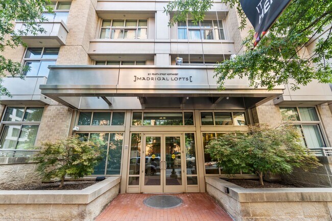Building Photo - Madrigal Lofts in Mt Vernon Triangle | 2 Bed | 2 Bath | 920 Sf | Balcony | 1 Garage Parking Space
