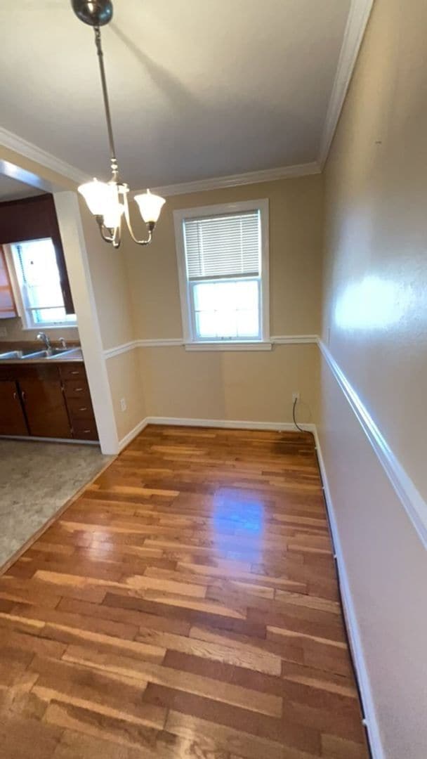 Building Photo - 2 Bedroom 1 Bath