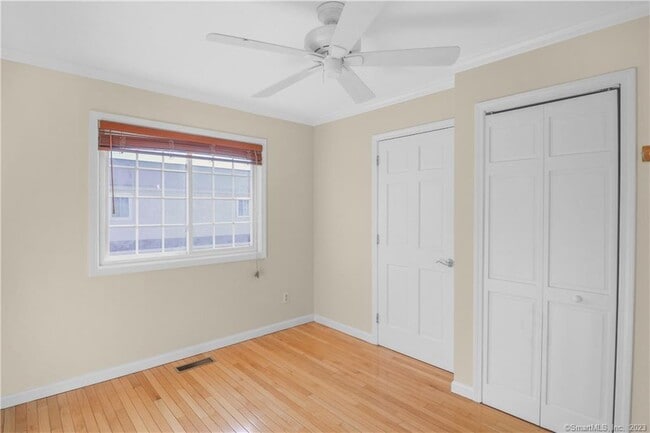 Building Photo - 73 Dora St