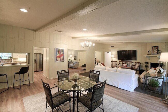 Building Photo - 34122 Pecan Hill Dr