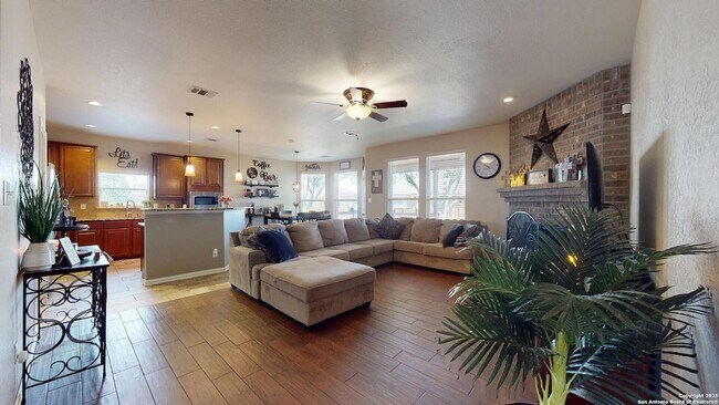 Building Photo - 522 Baltustrol Dr