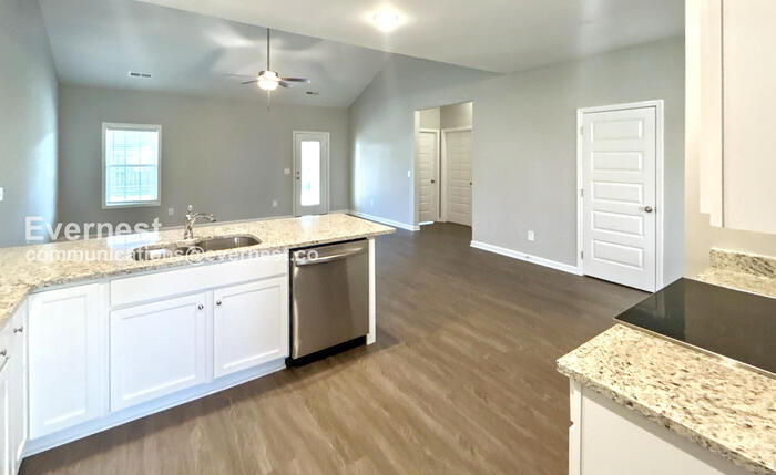 Building Photo - 1024 Echo Rdg Rd