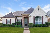 Building Photo - 5774 Bedford Loop E