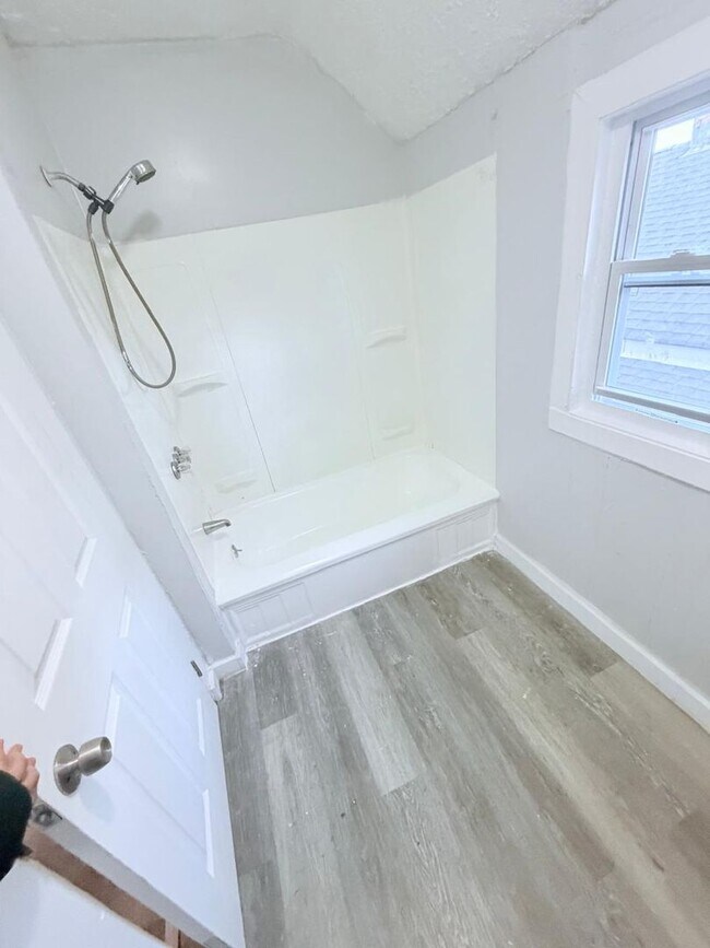 Building Photo - 3119 W 68th St