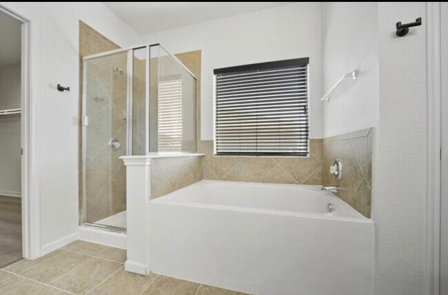 Building Photo - 18607 Shavano Ct