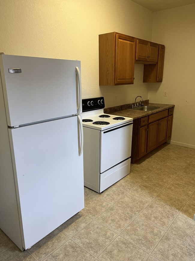 Building Photo - 509 Litchfield St