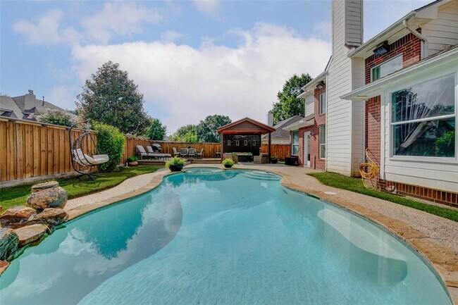 Building Photo - 15838 Red Hill Trail