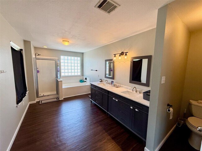 Building Photo - 396 Feathergrass Dr