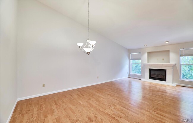 Building Photo - 215 Cordovan Commons Pkwy