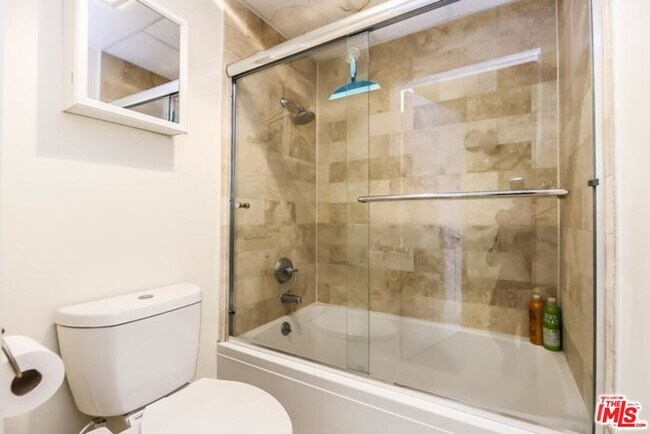 Building Photo - 620 S Gramercy Pl