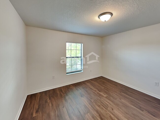 Building Photo - 812 Chatham Walk Dr