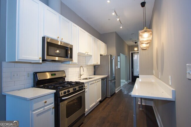 Building Photo - 1195 Milton Terrace SE