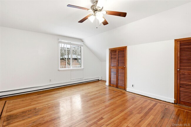 Building Photo - 1-12 Walnut St