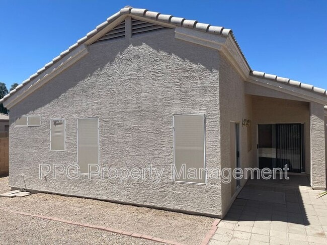 Building Photo - 13597 W Desert Flower Dr