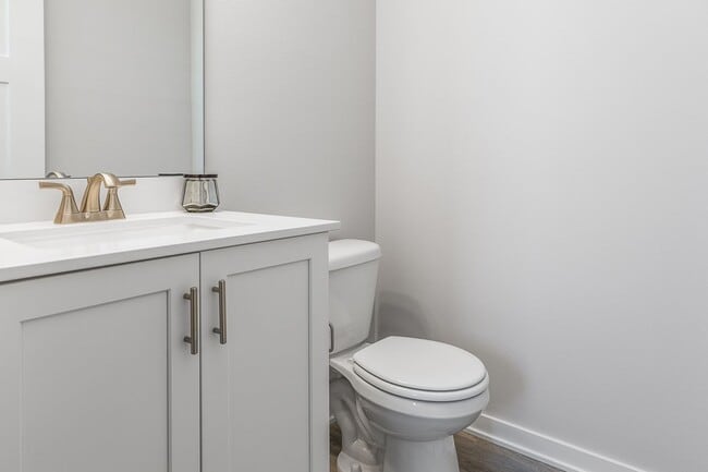 Building Photo - Great 3 Bedroom Single-Family Home in Urbandale