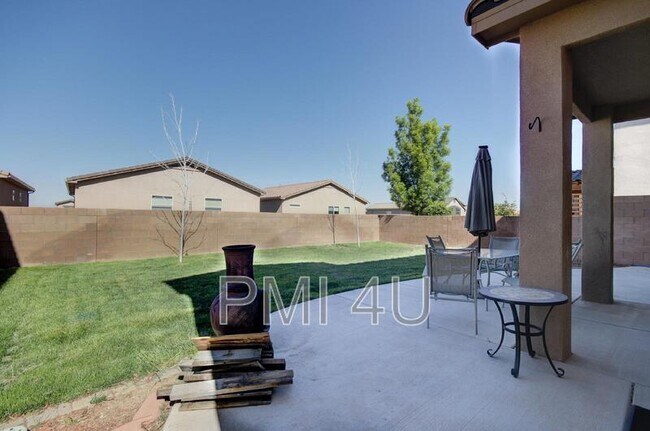 Building Photo - 2035 Ferndale Rd SE