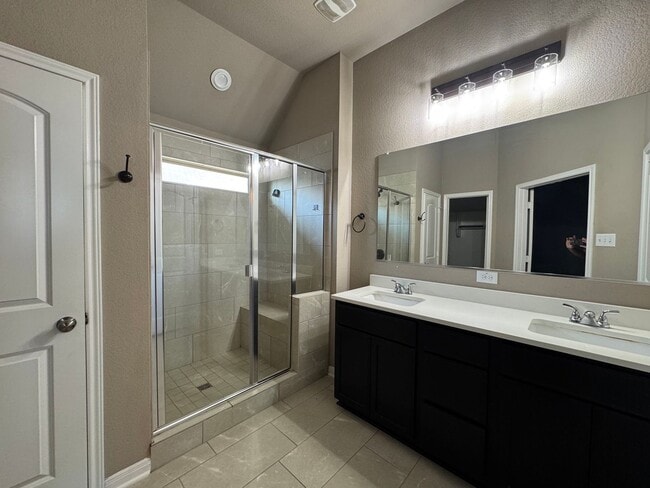 Building Photo - 3012 Samson Dr