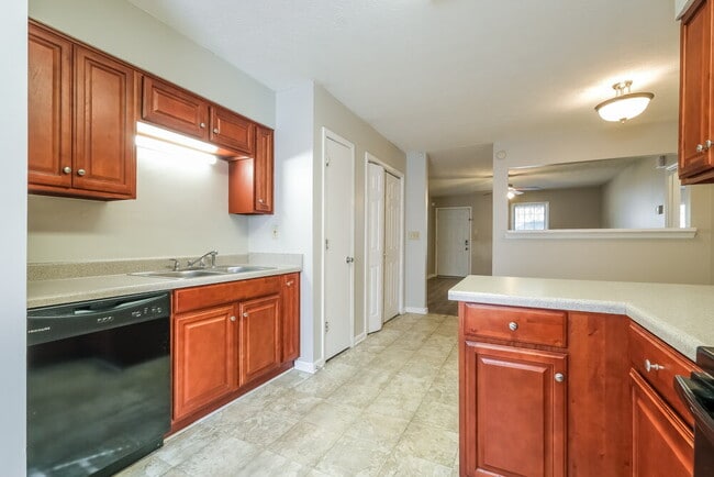 Building Photo - 318 Freeport Dr