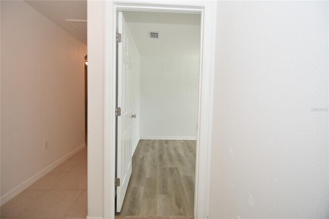 Building Photo - 121 Ullian Trail