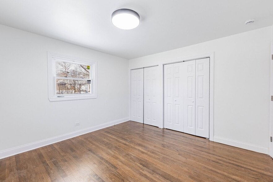 Building Photo - 4120 Greenbrier Ln