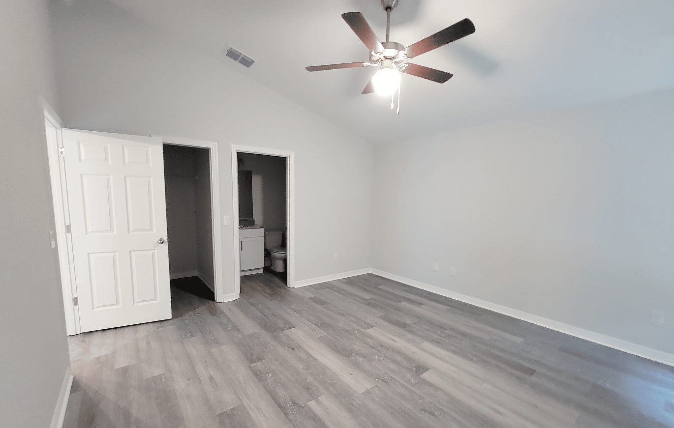 Building Photo - 329 Marion Oaks Blvd