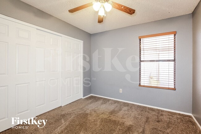 Building Photo - 6410 W Townley Ave