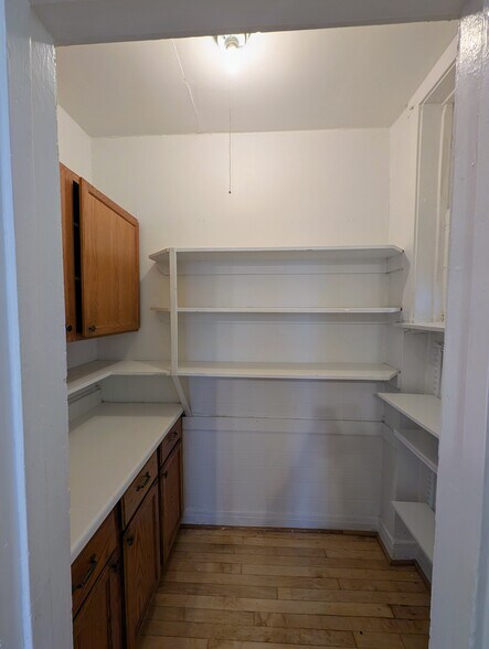 Kitchen Pantry - 3508 W Dickens Ave