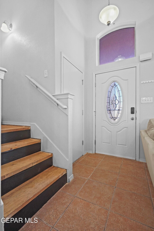 Building Photo - 12000 Prairie Ridge St