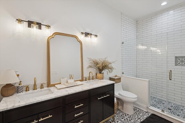 Building Photo - 1513 Paris Ave