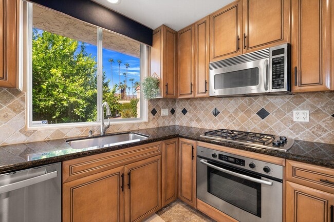 Building Photo - 45800 Pima Rd