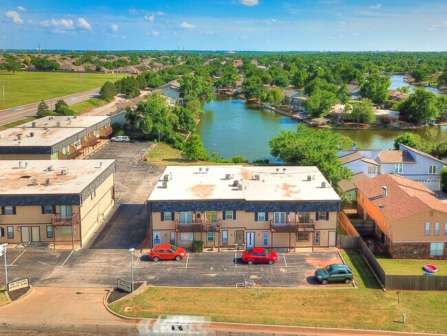Building Photo - 5924 W Hefner Rd