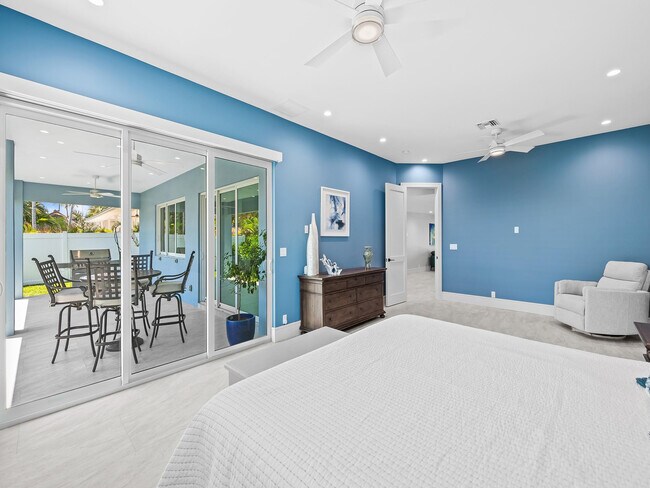 Building Photo - 2754 NE 31st Ct