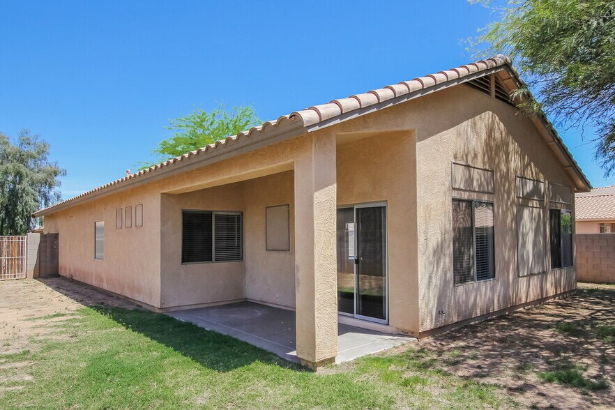 Building Photo - 13425 W Gelding Dr