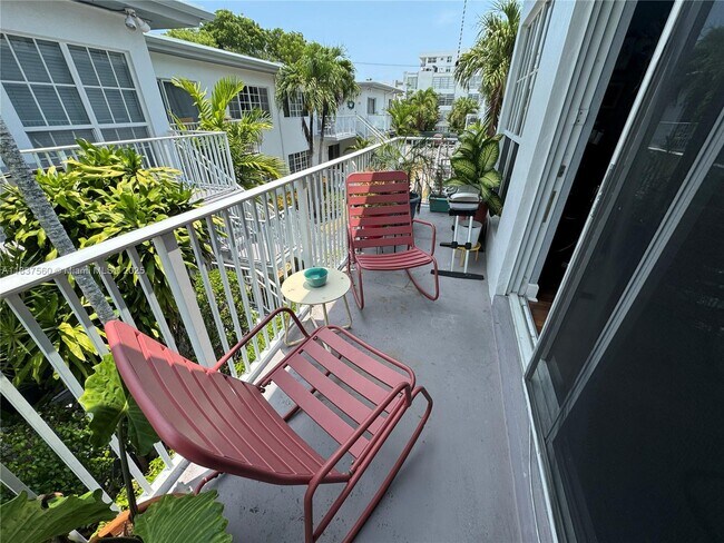 Building Photo - 9260 Bay Harbor Terrace