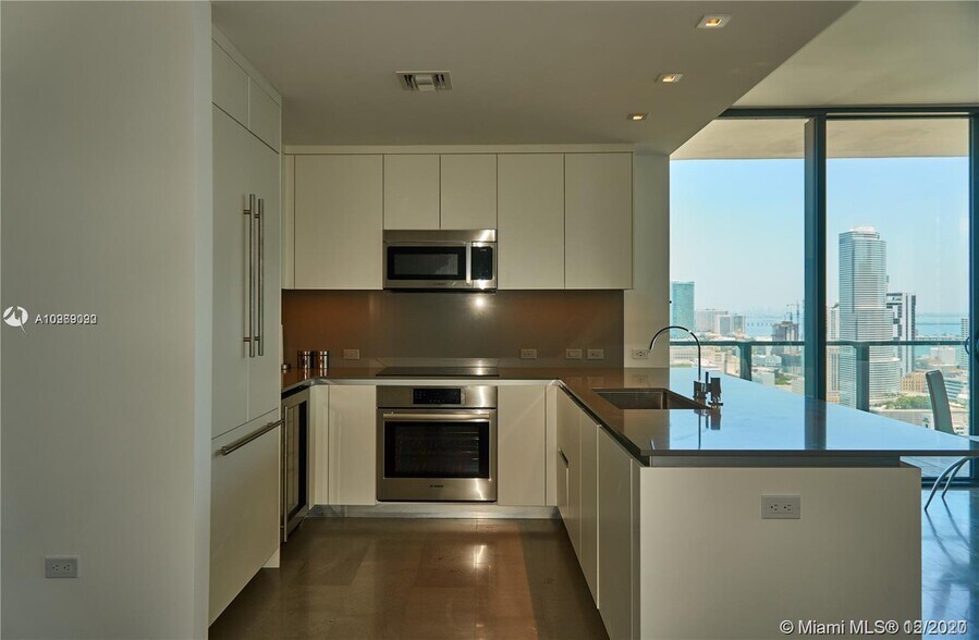 Building Photo - 88 SW 7th St