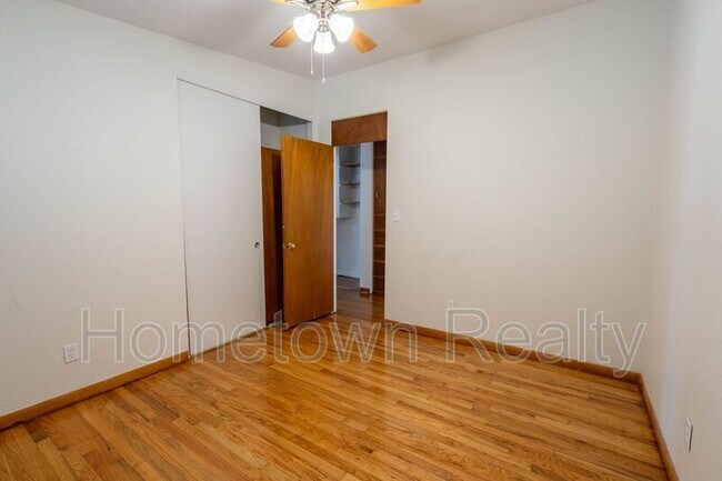 Building Photo - 3907 NW Denver Ave
