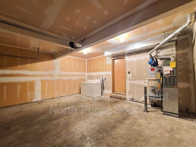 Building Photo - 5328 138th St NE