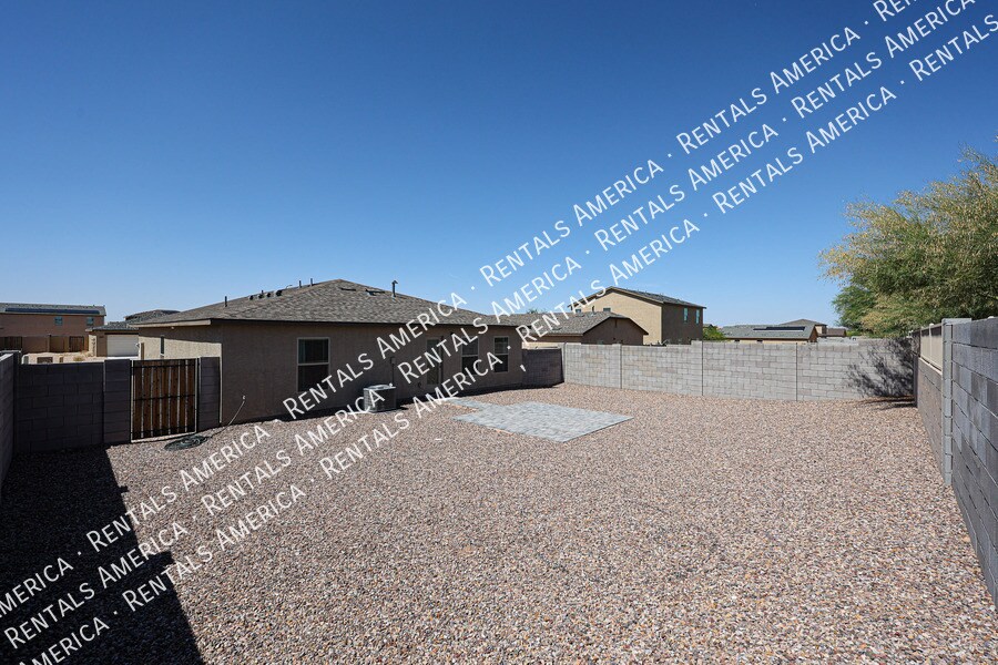 Building Photo - 118 W Impala Dr