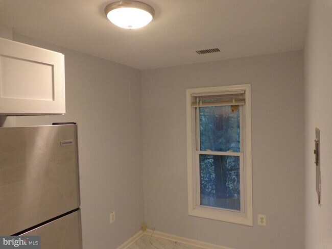 Building Photo - 5565 Peppercorn Dr