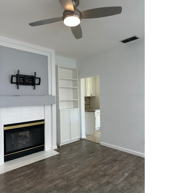 Building Photo - 122 Lakeridge Ln