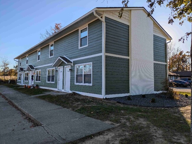 Primary Photo - 7219 W Susan St