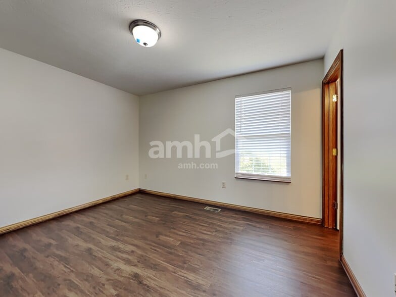 Building Photo - 599 Astoria Ct