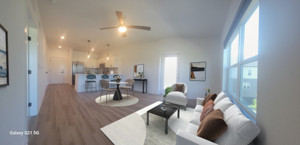 Main Living Area - 1540 Lebanon Pike