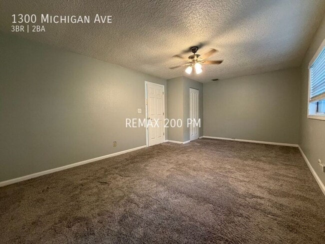 Building Photo - 1300 Michigan Ave