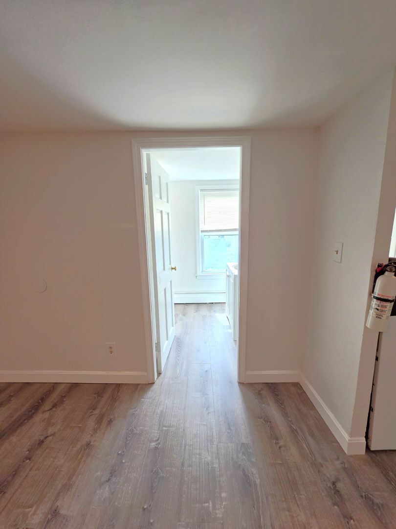 Building Photo - 22 Johnson St