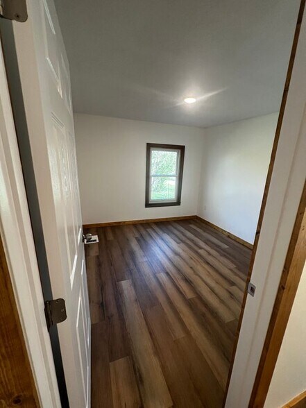 Building Photo - 1801 Woodson Dr SW